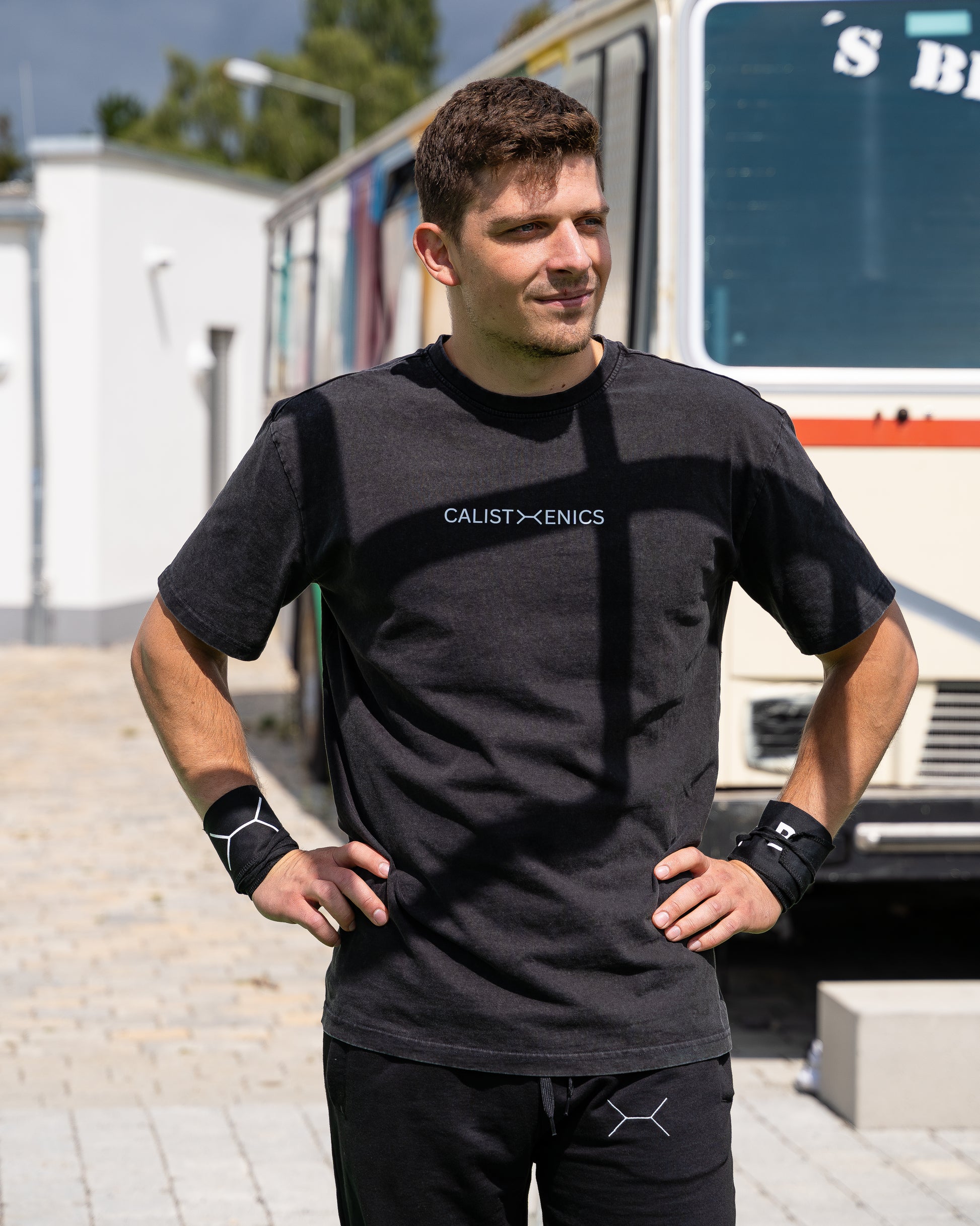 Schwarz